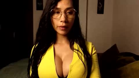 Snapshot of angellaisabella chatting on 01/14/26, 12:27 ANGELA ISABELLA online show from 01/14/26, 12:27