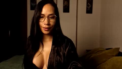 Snapshot of angellaisabella chatting on 01/17/26, 12:32 ANGELA ISABELLA online show from 01/17/26, 12:32