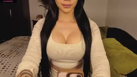 Snapshot of angellaisabella chatting on 05/04/26, 11:12 ANGELA ISABELLA online show from 05/04/26, 11:12