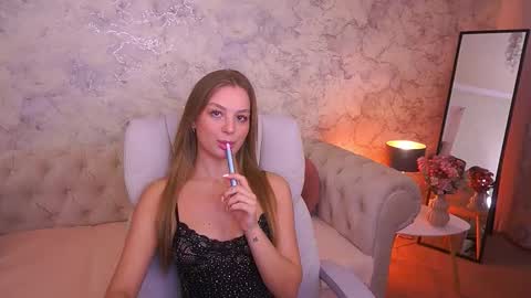 angelleyess online show from 12/17/25, 01:33