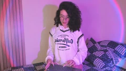Angellike online show from 04/27/26, 02:31