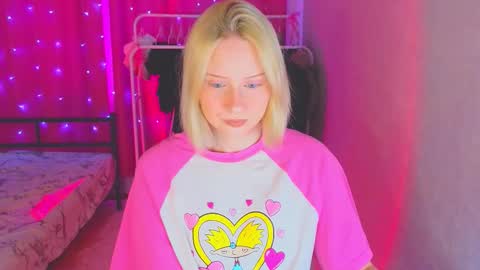 Snapshot of angellisss chatting on 02/23/26, 10:56 Cutie online show from 02/23/26, 10:56