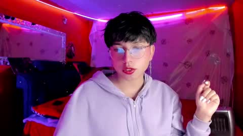 Angel  online show from 09/18/25, 05:53