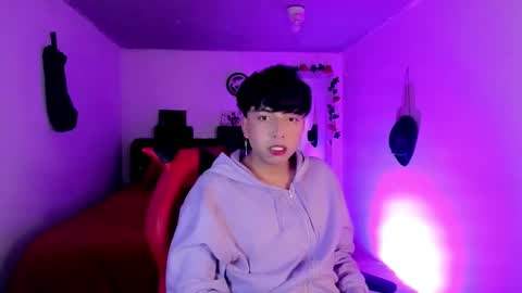 Snapshot of angellonfire chatting on 12/21/25, 08:21 Angel online show from 12/21/25, 08:21