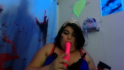 Snapshot of angellove417316 chatting on 12/05/24, 09:39 angellove417316 online show from 12/05/24, 09:39