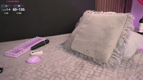 Snapshot of angells_smith chatting on 01/09/25, 02:18   online show from 01/09/25, 02:18