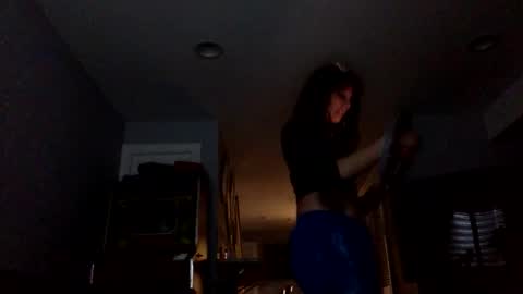 Snapshot of angelofdesire9 chatting on 10/15/25, 08:53 Angel online show from 10/15/25, 08:53