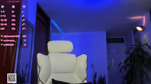 Snapshot of angeloferro1 chatting on 12/21/24, 03:58 Angelo Ferro online show from 12/21/24, 03:58