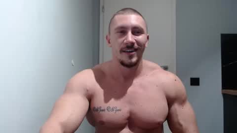  ------- SEX SHOW WITH GUYS AND GIRLS  MUSCLE SHOW online show from 01/06/25, 10:05