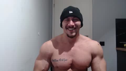 ------- SEX SHOW WITH GUYS AND GIRLS  MUSCLE SHOW online show from 01/07/25, 07:28