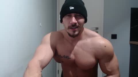  ------- SEX SHOW WITH GUYS AND GIRLS  MUSCLE SHOW online show from 01/16/25, 10:12