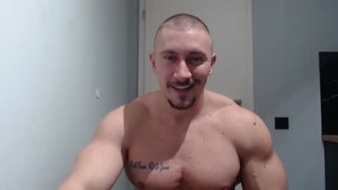  ------- SEX SHOW WITH GUYS AND GIRLS  MUSCLE SHOW online show from 01/30/25, 06:54