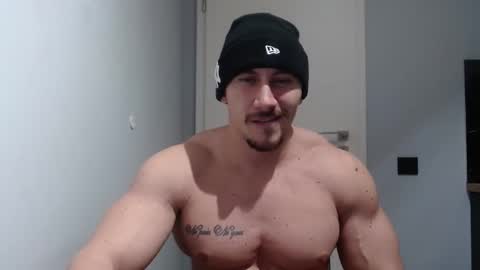  ------- SEX SHOW WITH GUYS AND GIRLS  MUSCLE SHOW online show from 02/01/25, 07:44