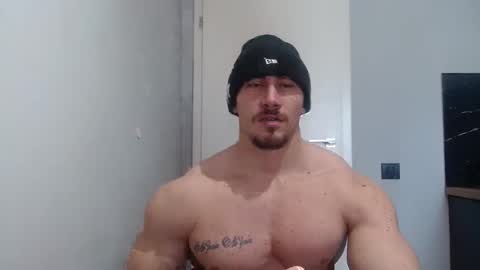  ------- SEX SHOW WITH GUYS AND GIRLS  MUSCLE SHOW online show from 02/06/25, 10:15