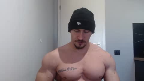  ------- SEX SHOW WITH GUYS AND GIRLS  MUSCLE SHOW online show from 02/09/25, 01:46