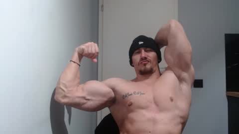  ------- SEX SHOW WITH GUYS AND GIRLS  MUSCLE SHOW online show from 02/11/25, 10:18