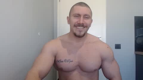  ------- SEX SHOW WITH GUYS AND GIRLS  MUSCLE SHOW online show from 02/24/25, 11:21