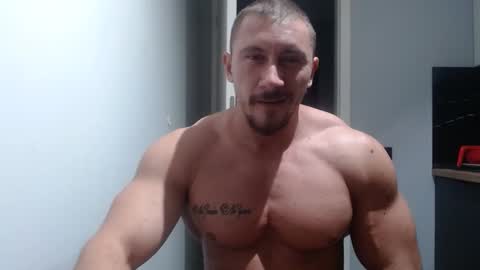  ------- SEX SHOW WITH GUYS AND GIRLS  MUSCLE SHOW online show from 09/30/25, 06:57