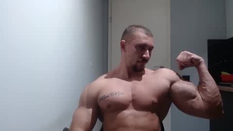  ------- SEX SHOW WITH GUYS AND GIRLS  MUSCLE SHOW online show from 11/14/25, 03:00
