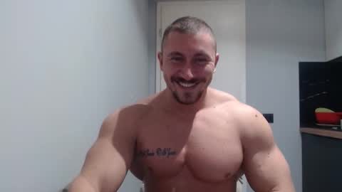  ------- SEX SHOW WITH GUYS AND GIRLS  MUSCLE SHOW online show from 11/28/25, 09:45