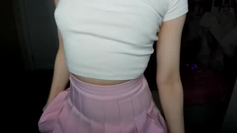 Snapshot of angels_of_passion chatting on 11/09/25, 11:14 Yana online show from 11/09/25, 11:14