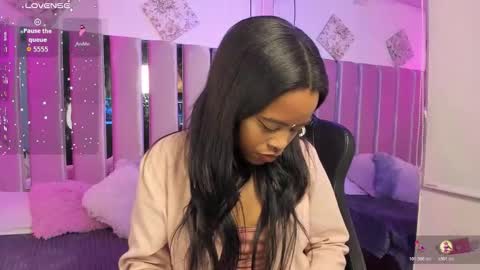 Snapshot of angelsmia_ chatting on 10/25/25, 11:32  MIA available content ask online show from 10/25/25, 11:32