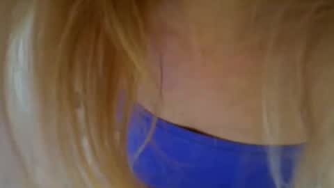 Snapshot of angelsquirting chatting on 03/27/26, 06:30 Alesia online show from 03/27/26, 06:30