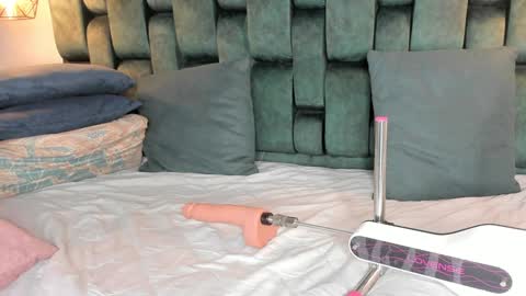 ANGIE online show from 01/22/25, 05:28