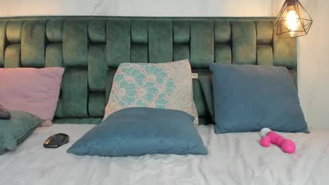 ANGIE online show from 02/04/25, 05:23