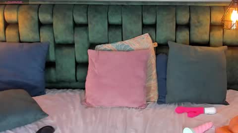 ANGIE online show from 03/05/25, 04:57