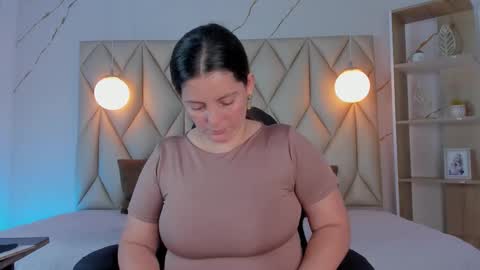 ANGIE online show from 11/23/25, 01:44