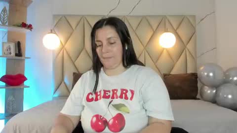 ANGIE online show from 06/25/26, 03:49