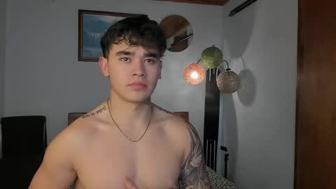 Snapshot of angelx_fox chatting on 12/25/24, 01:42 Angel Fox online show from 12/25/24, 01:42