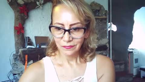 angelycute476334 online show from 10/24/25, 08:16