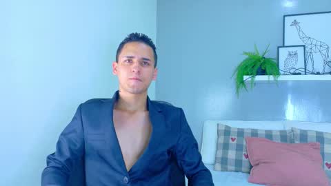 A N G E O  online show from 12/22/25, 12:35