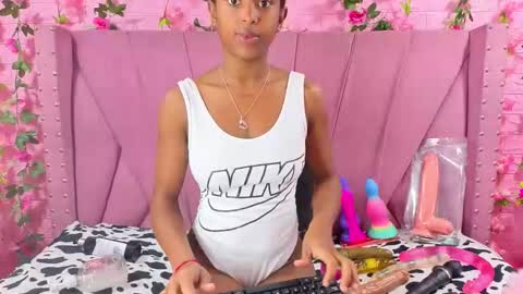 Anyega online show from 11/18/25, 11:36