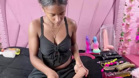 Snapshot of angeyapetite chatting on 02/06/26, 12:19 Anyega online show from 02/06/26, 12:19