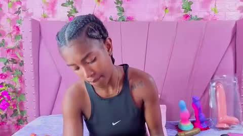 Snapshot of angeyapetite chatting on 02/19/26, 01:07 Anyega online show from 02/19/26, 01:07