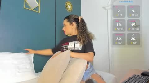 A N G I E online show from 05/04/26, 12:34