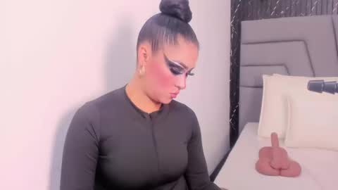 A N G I E.  online show from 09/11/25, 03:56