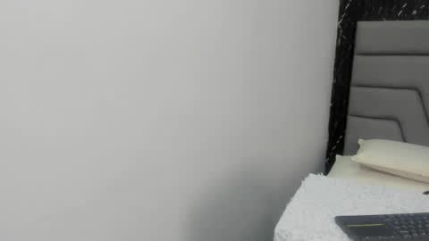 A N G I E.  online show from 01/10/26, 12:12