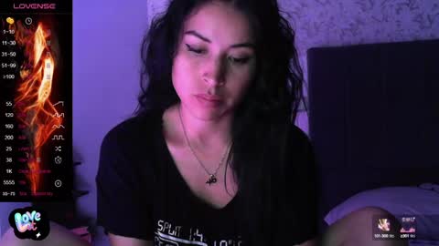 Snapshot of angiebaxter chatting on 12/06/24, 12:45 Angiebaxt online show from 12/06/24, 12:45