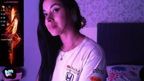 Snapshot of angiebaxter chatting on 01/12/25, 01:32 Angiebaxt online show from 01/12/25, 01:32