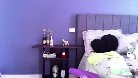 Snapshot of angiebaxter chatting on 10/05/25, 06:06 Angiebaxt online show from 10/05/25, 06:06