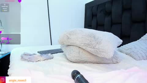 angiee roses online show from 03/11/25, 02:32