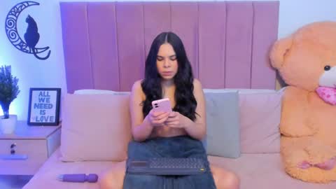 Snapshot of angiegriffin chatting on 01/09/25, 03:15 Milo ---- online show from 01/09/25, 03:15