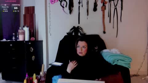 angierot2025 online show from 11/18/25, 11:59