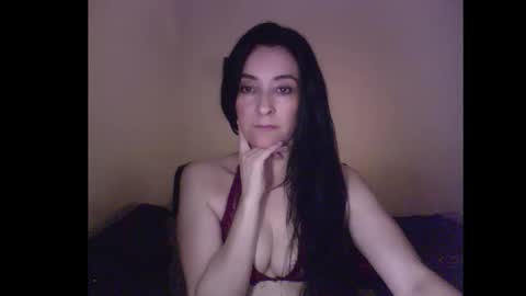 Snapshot of angiesquirt chatting on 05/03/26, 02:06 VALENTINA online show from 05/03/26, 02:06
