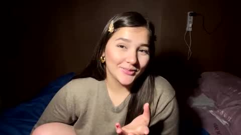 Snapshot of angietubebe chatting on 10/27/25, 02:04 Angie tu bebe online show from 10/27/25, 02:04