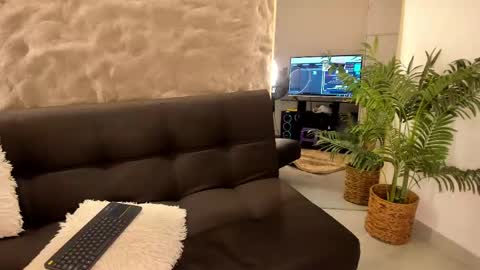 angy_avila online show from 03/06/25, 11:25